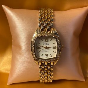 vintage look Aivani quartz watch gold with white crystals